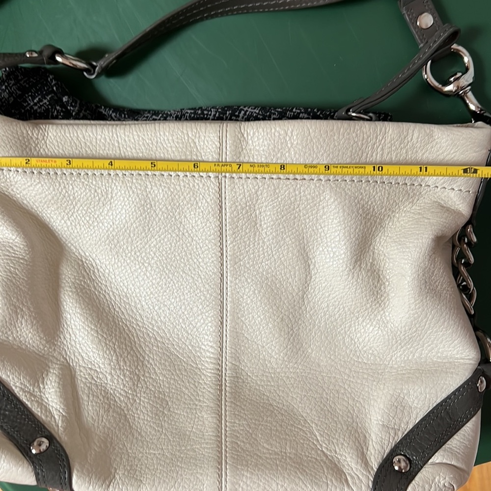 Coach handbag. Medium size. Like new condition.  Ivory with green silk interior. - Picture 7 of 8